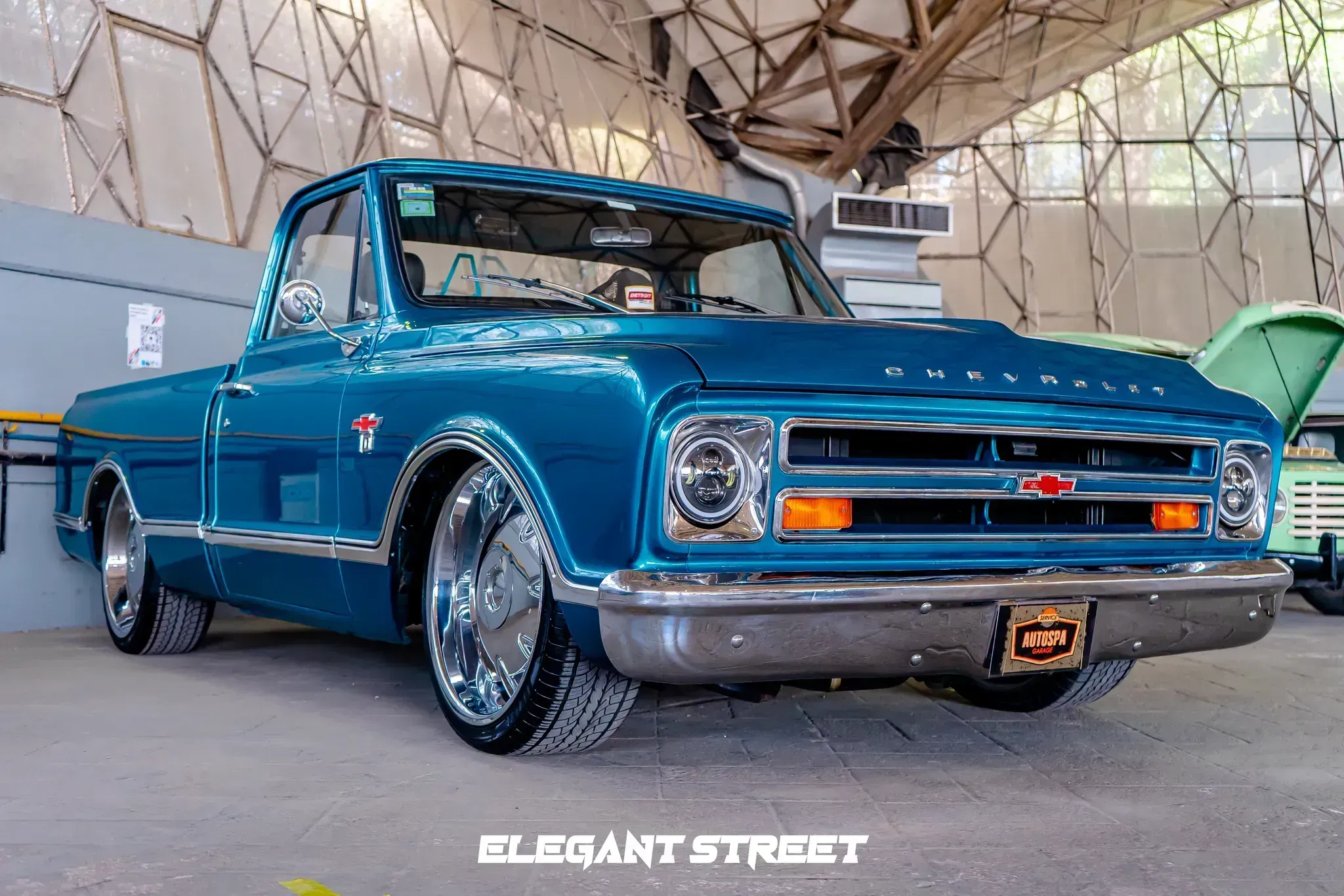 Elegant Street 2K22
