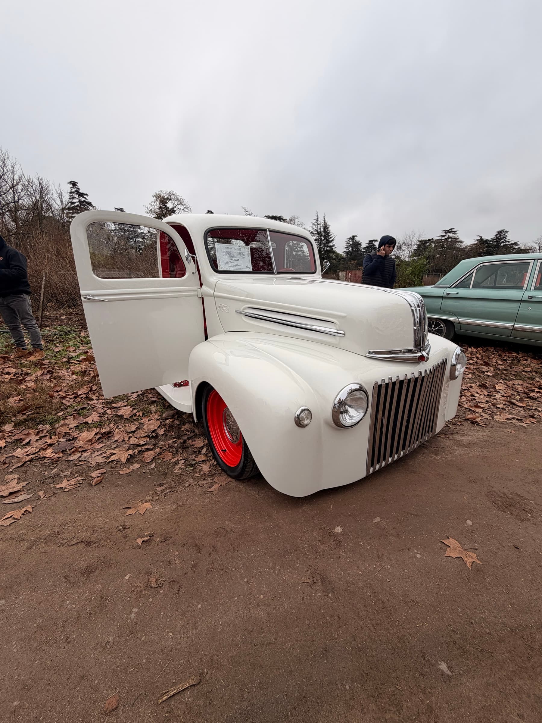 Elegant Street Classic Cars 2K26