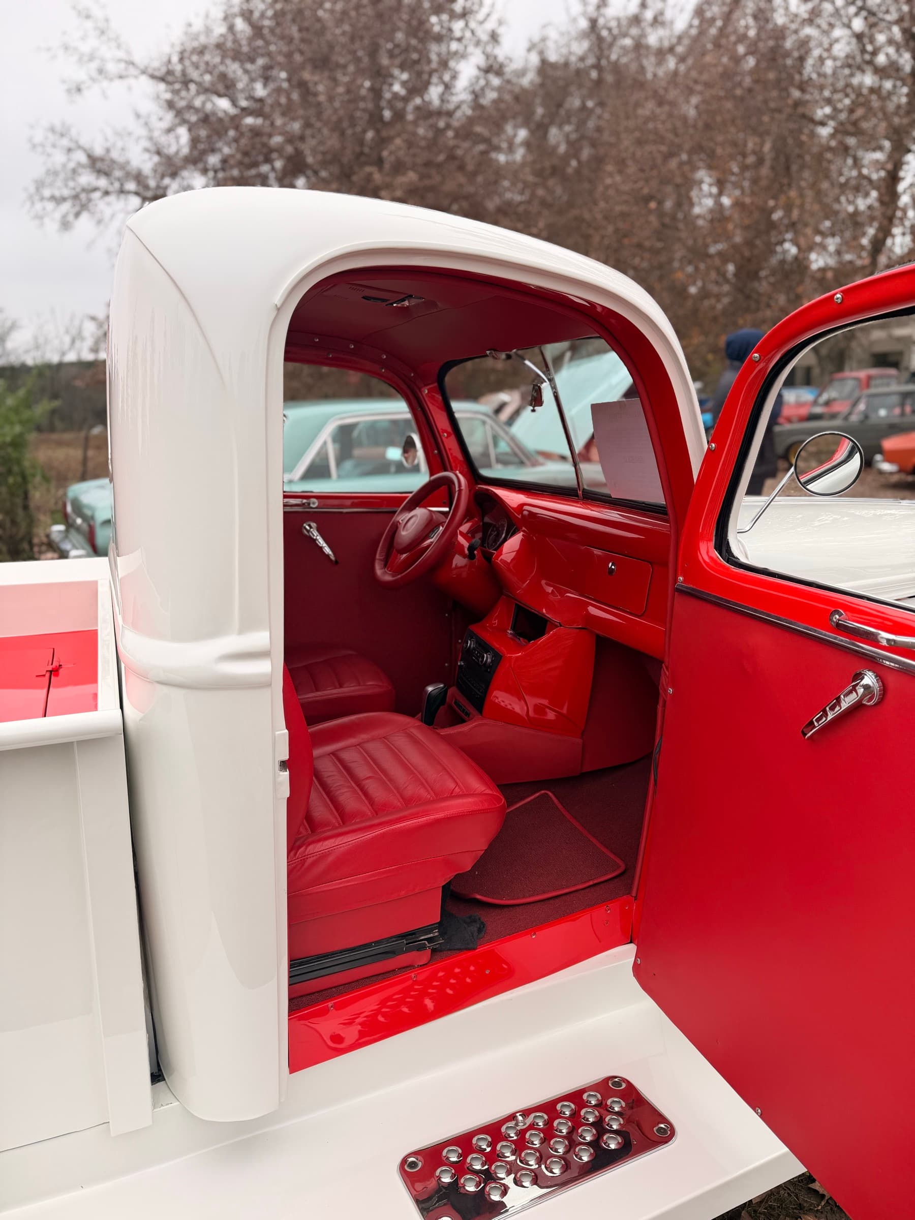 Elegant Street Classic Cars 2K26